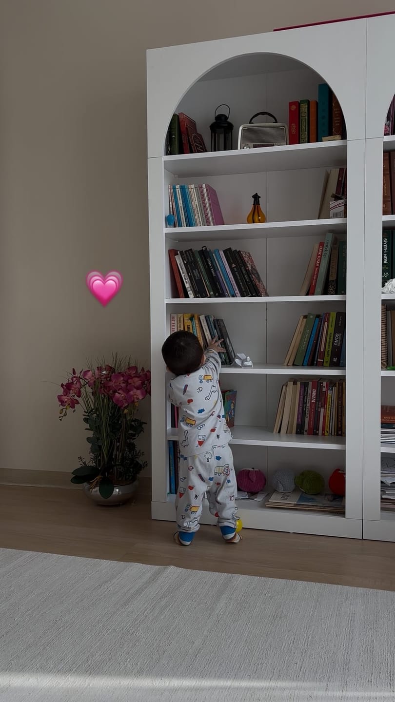 Customer photo review of Rani HC116 Kitaplık 6 Raflı Çalışma Odası Kütüphane Modern Duvar Rafı Beyaz