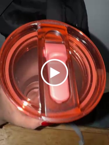 Customer video review of Stanley Quencher ProTour Flip Straw Tumbler San Valentín | 1.18L