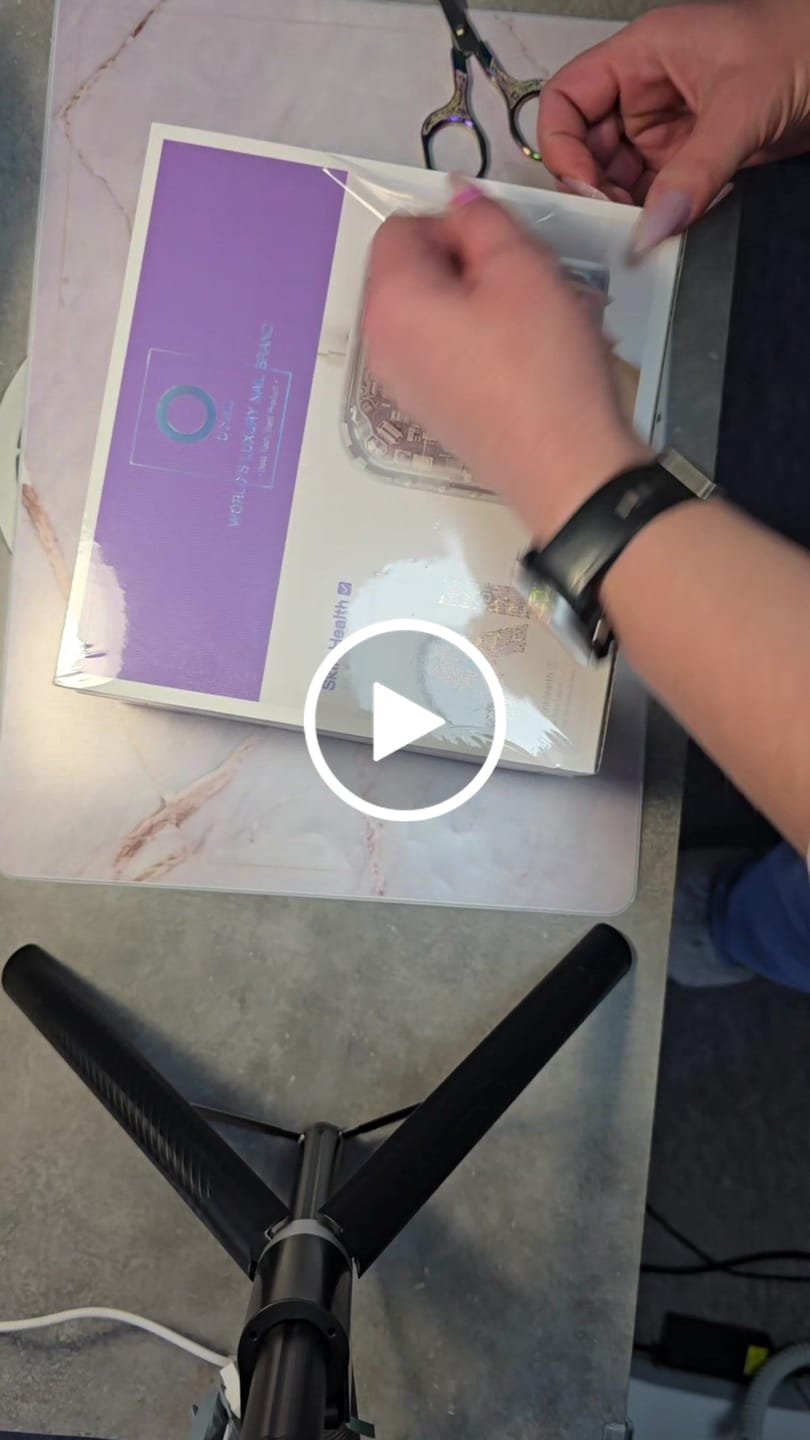 Customer video review of Skin Health No.1 AI Nail Lamp