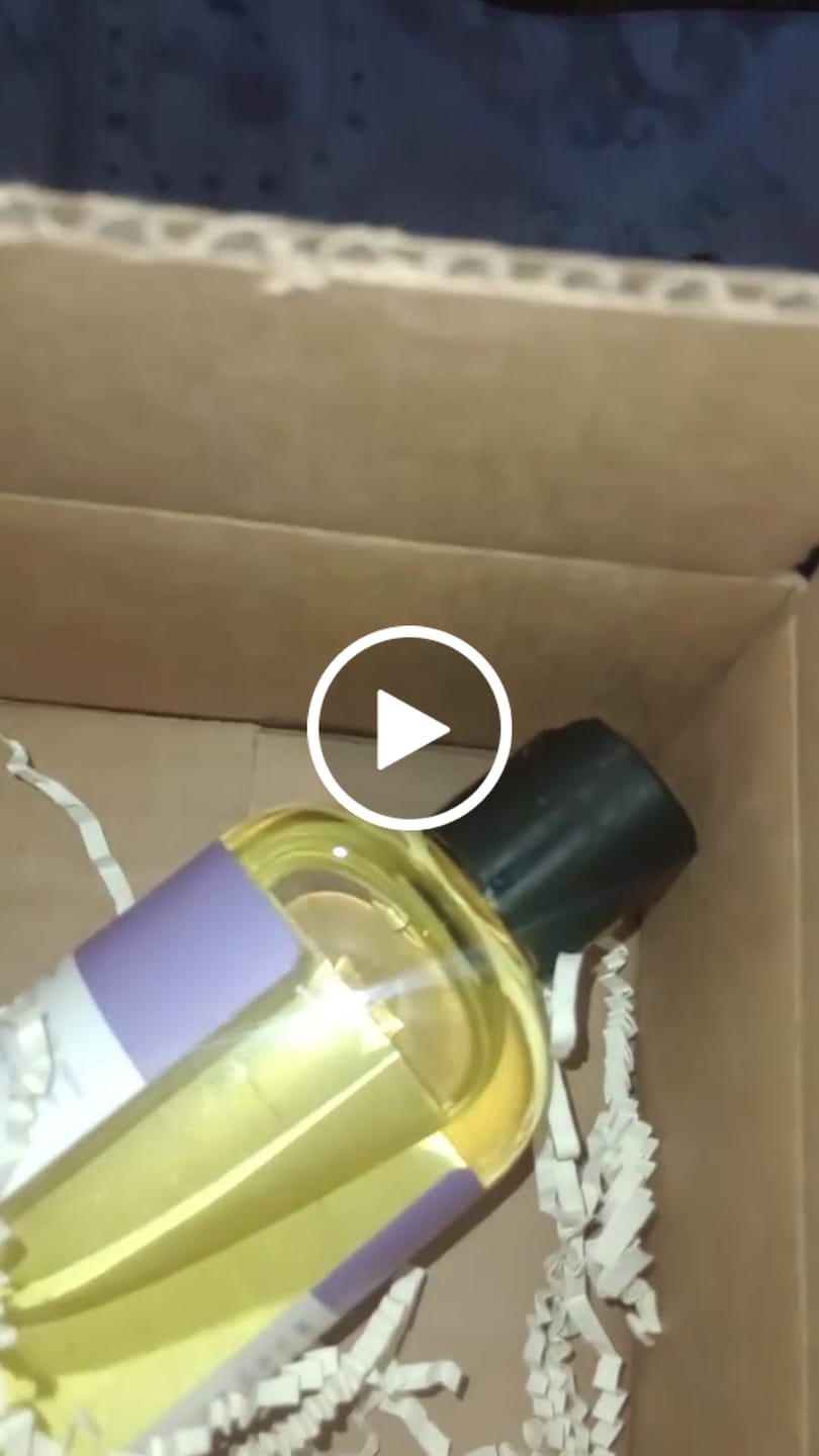 Customer video review of Body Splash - Skin Smoothing Body Oil (Mental Reset – Lavender & Vanilla CALMING SPA SCENT)