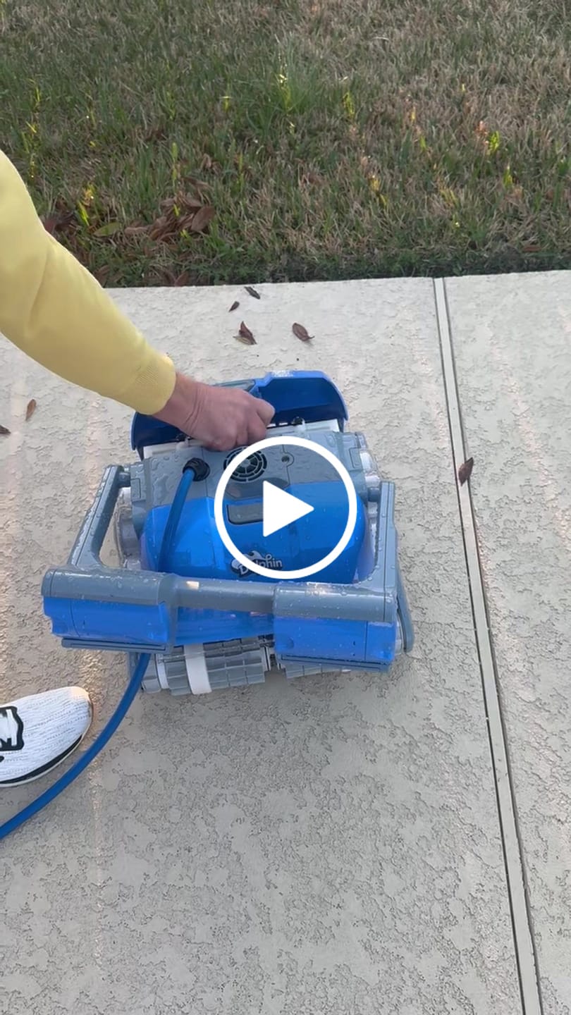 Customer video review of Maytronics Dolphin M400 Robotic Pool Cleaner