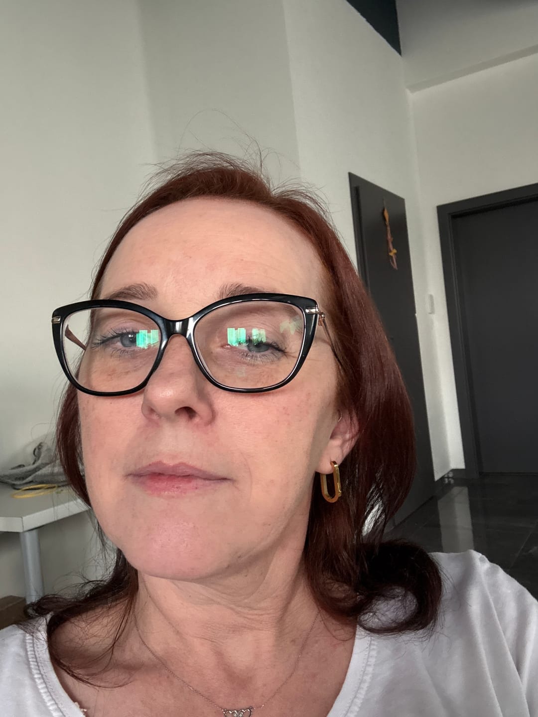 Customer photo review of OVREN Pozlátené oválne náušnice