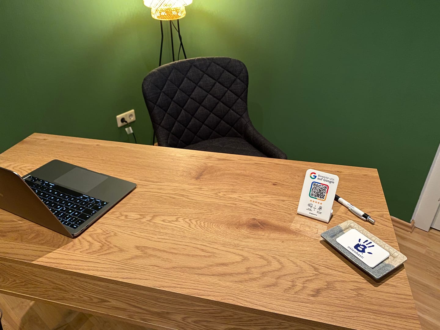 Customer photo review of Google Bewertung Aufsteller mit NFC & QR