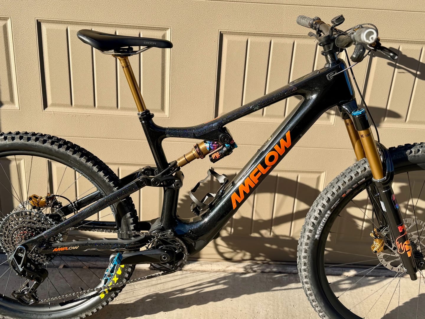Customer photo review of Sparkle Shift Frame Keeper