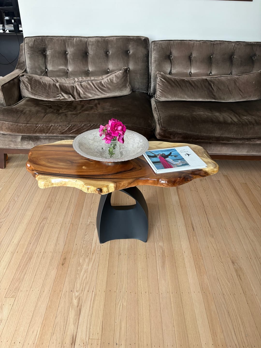 Customer photo review of Coffee Table Base 121 Tulipe 16.2" H Mid-Century Modern Style