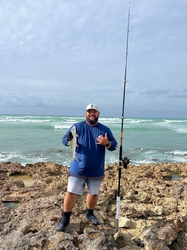 Customer photo review of Men's UPF 50+ Long Sleeve Fishing Shirt FS01M