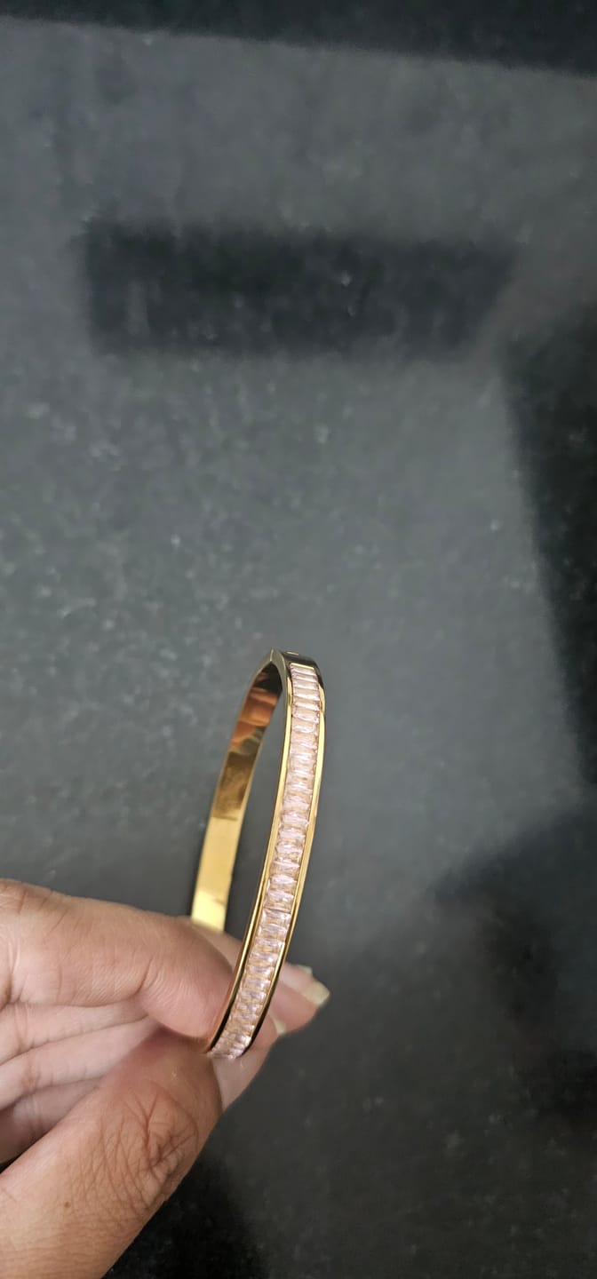 Customer photo review of Pink Enchantment Bangle Bracelet