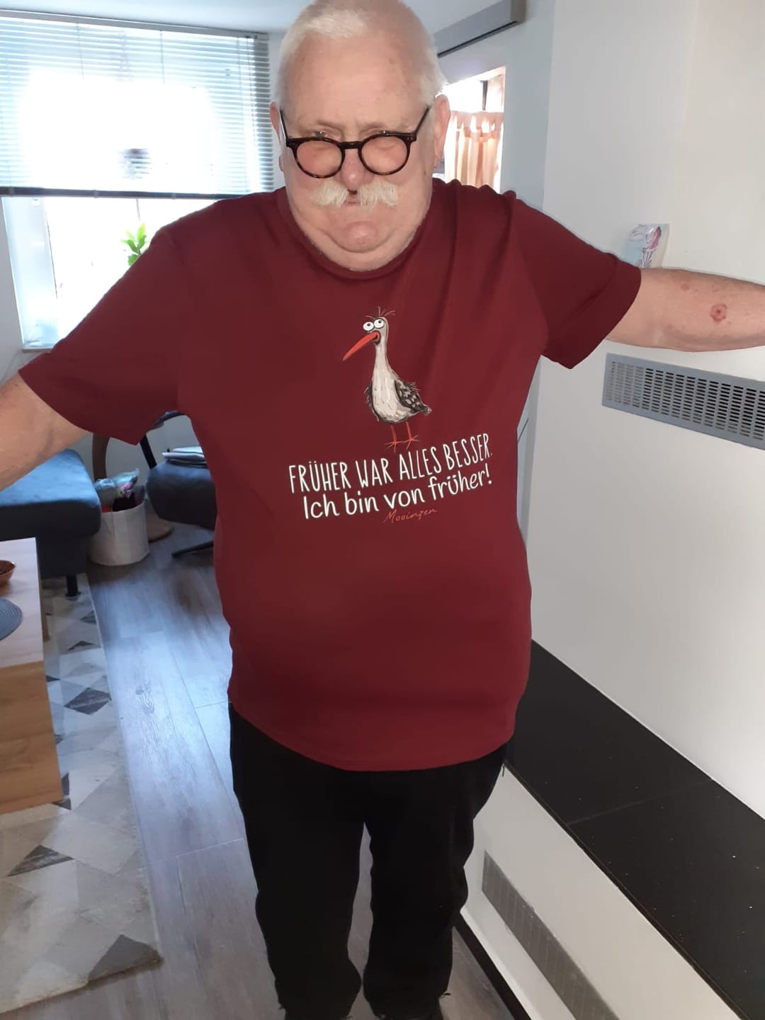Customer photo review of Früher war alles besser! · Herren Premium Bio T-Shirt