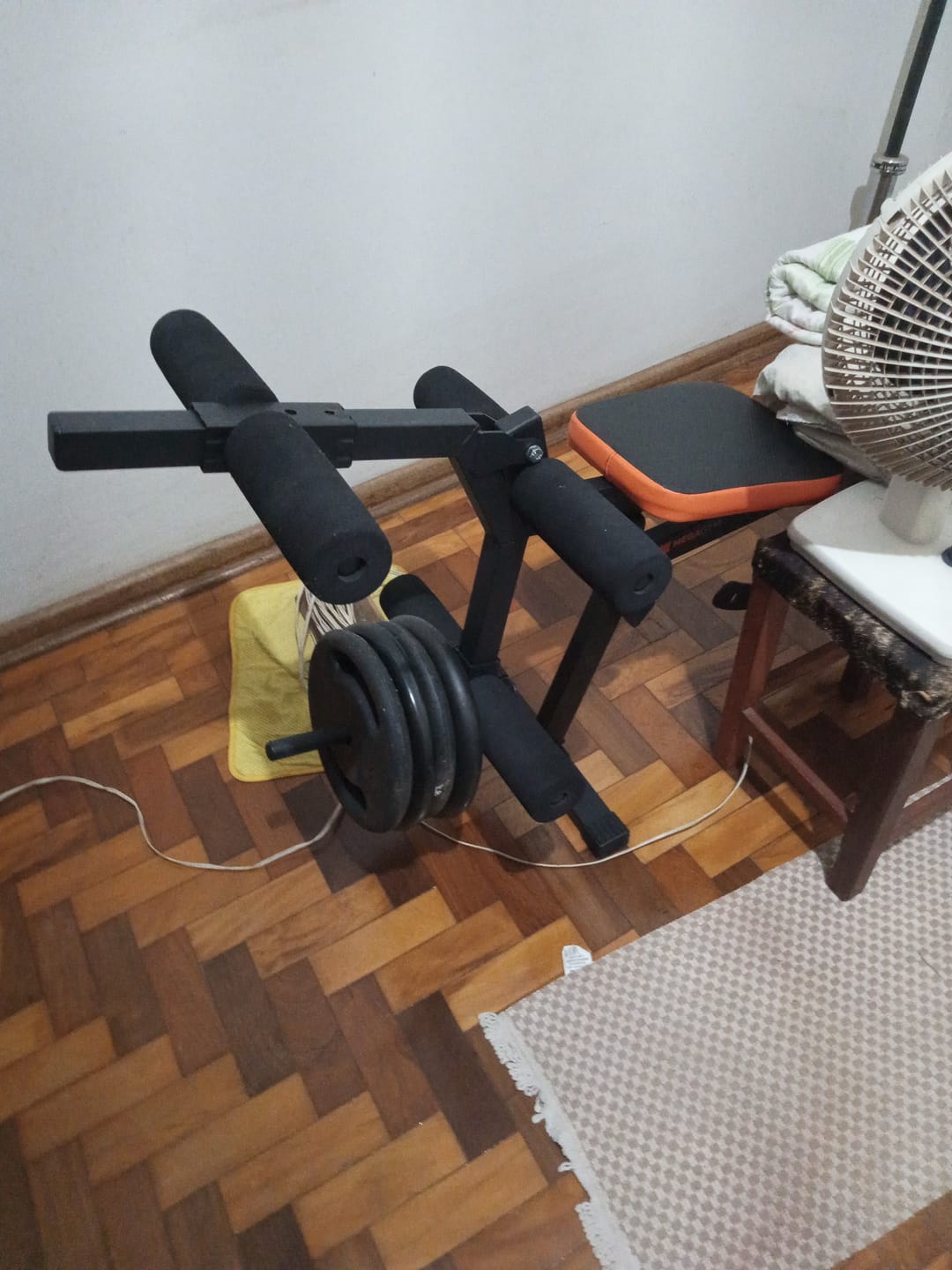 Customer photo review of Banco Supino Regulável Com Cadeira Extensora E Mesa Flexora Ajustáveis