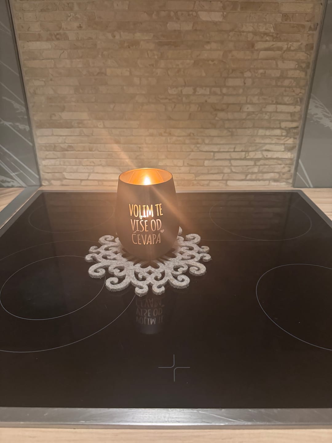 Customer photo review of Volim te više od ćevapa, Windlicht