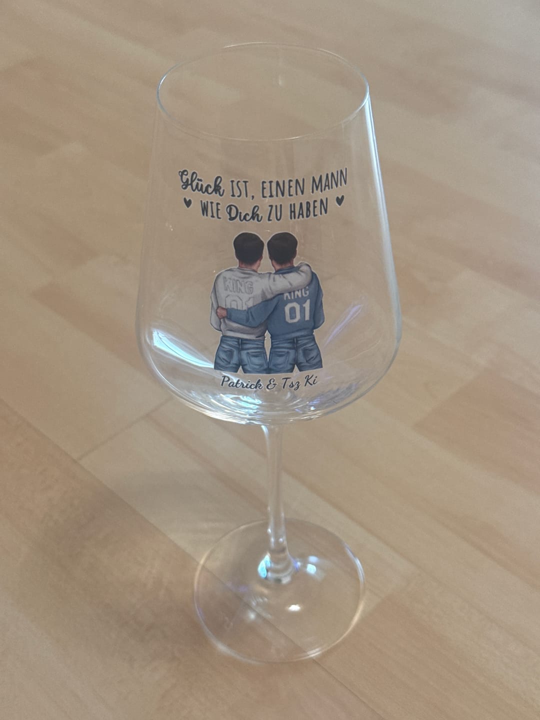 Customer photo review of Jeden Tag - Personalisiertes Weinglas für Paare zum Valentinstag