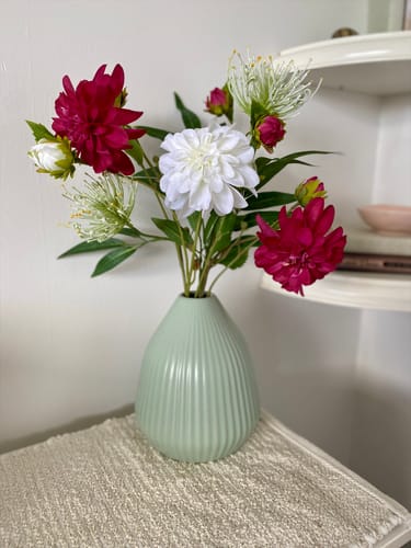 Customer photo review of Wine Dahlia