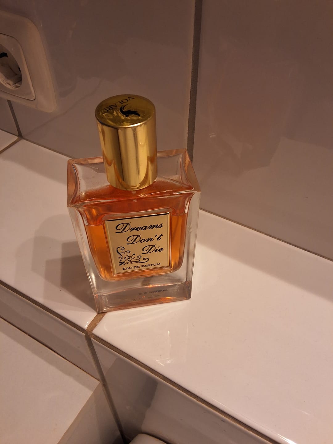 Customer photo review of Volaré Dreams Don’t Die Eau de Parfum 100 ml