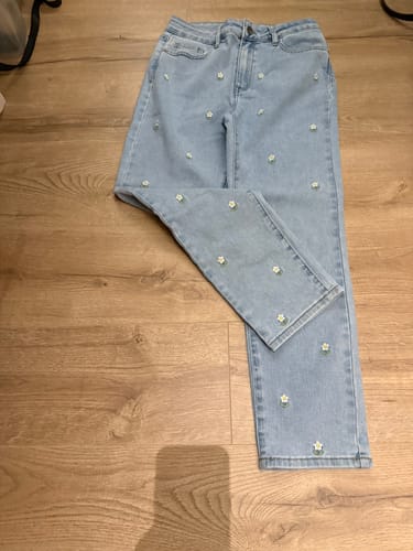 Customer photo review of SLIM-Mom Jeans FLOWERS