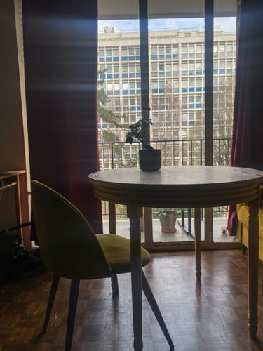 Customer photo review of KAJANI - Table à manger 4 personnes ronde en bois de pin