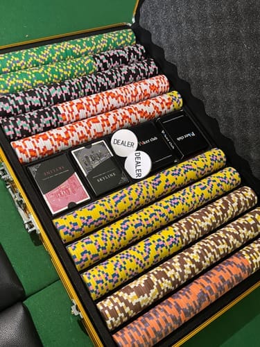 Customer photo review of Poker Case Aluminium Gold 1000