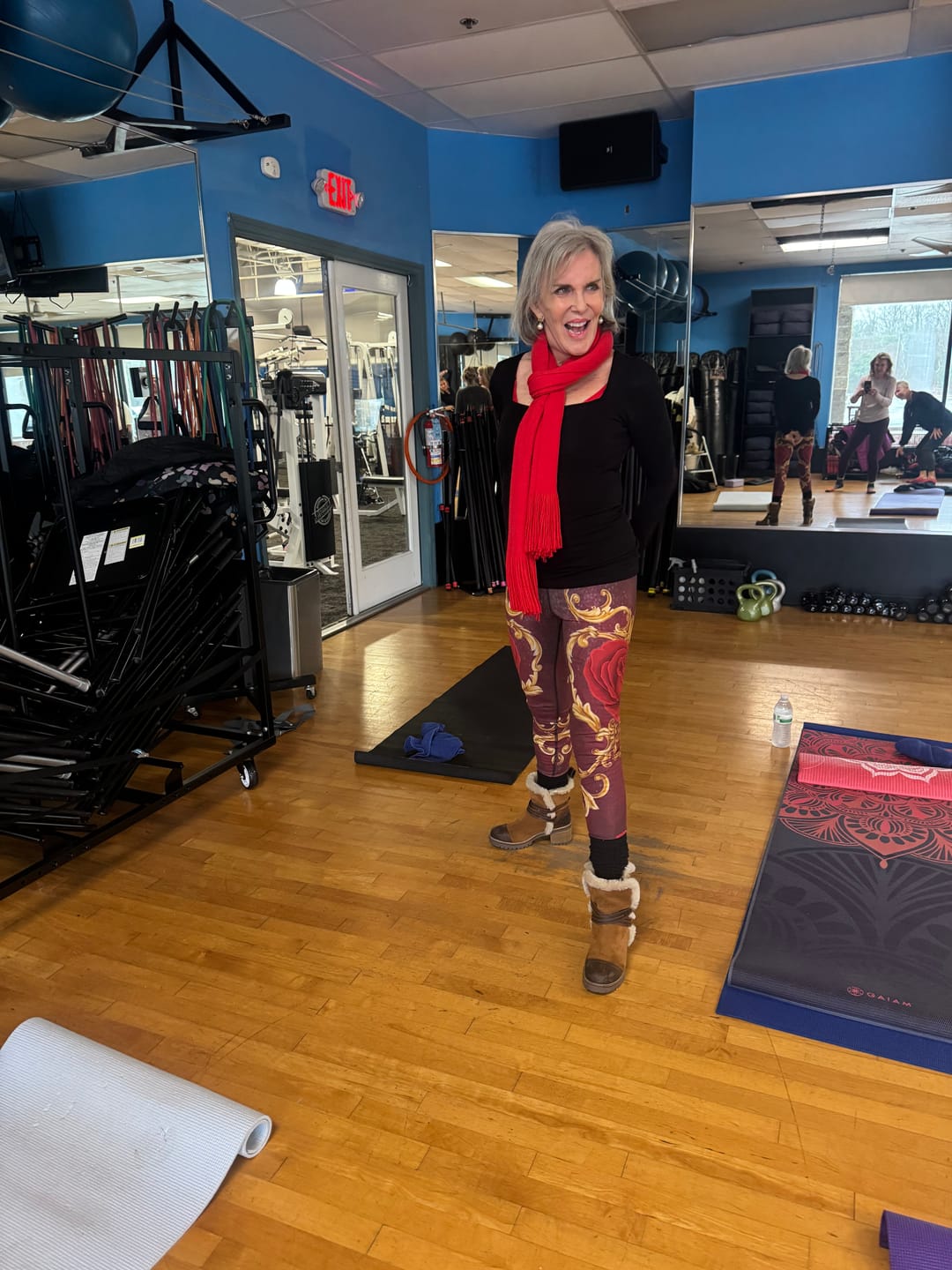 Customer photo review of Baroque Heart Bloom Yoga Leggings