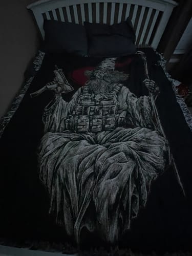 Customer photo review of MAC-10 Magic (Woven Blanket)