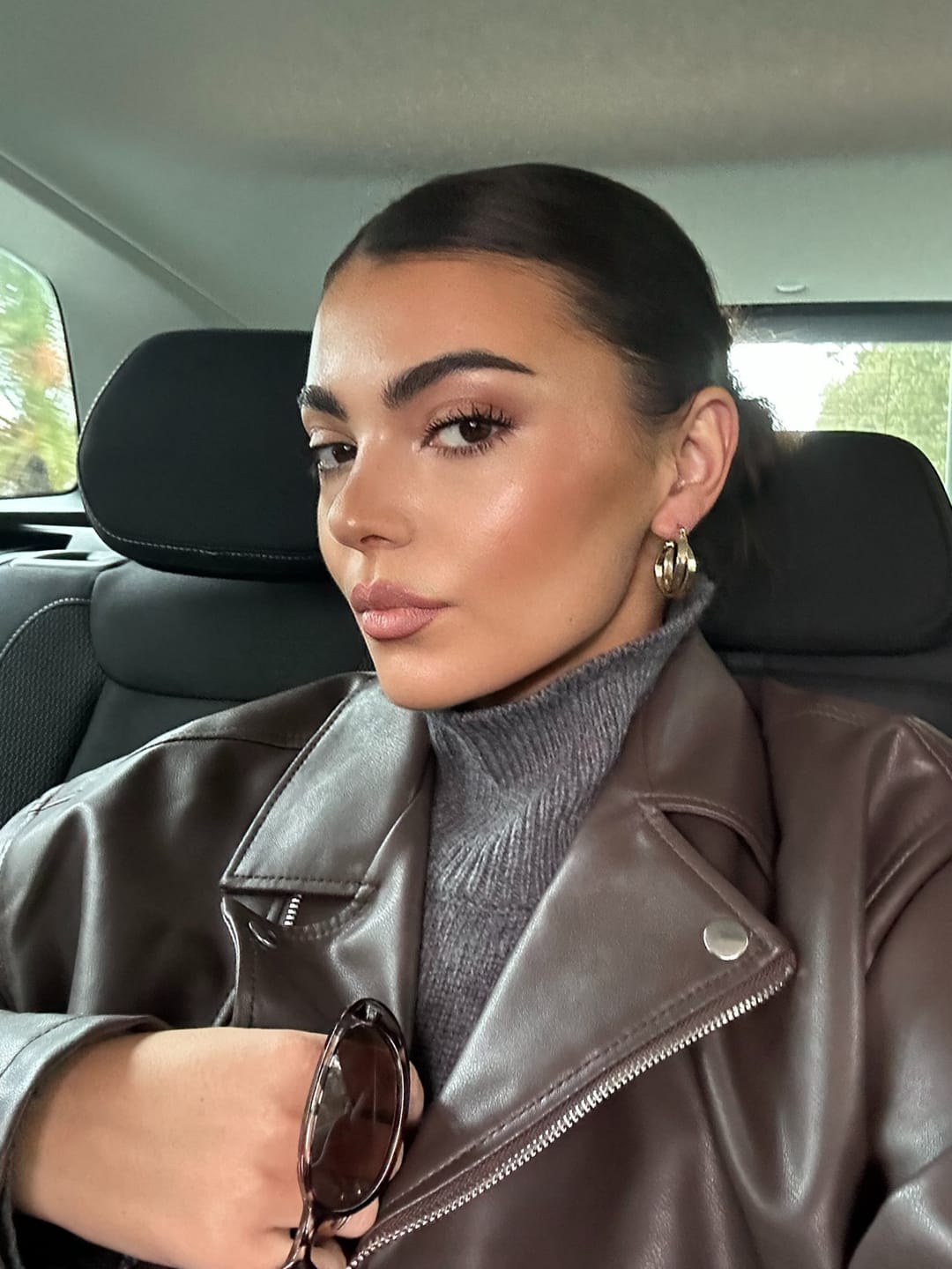 Customer photo review of Lip Contour