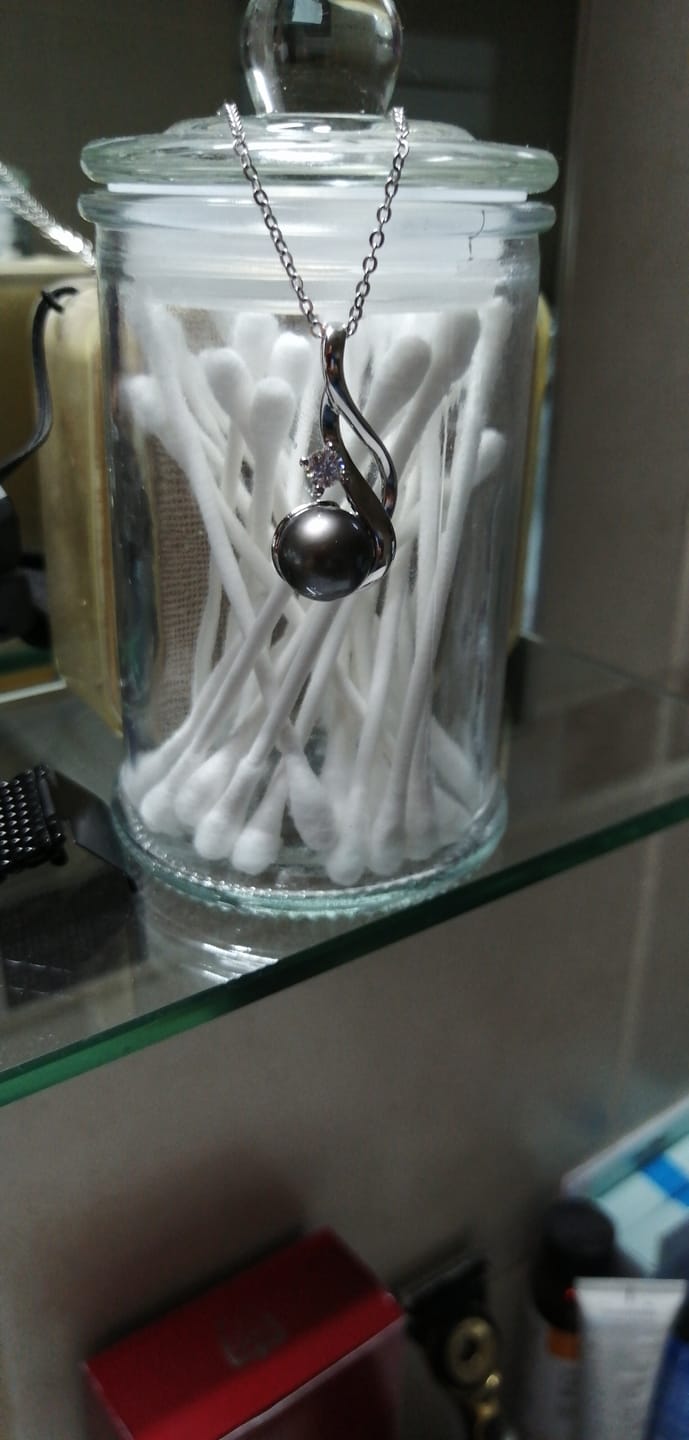 Customer photo review of Collier Perle de Tahiti Amor
