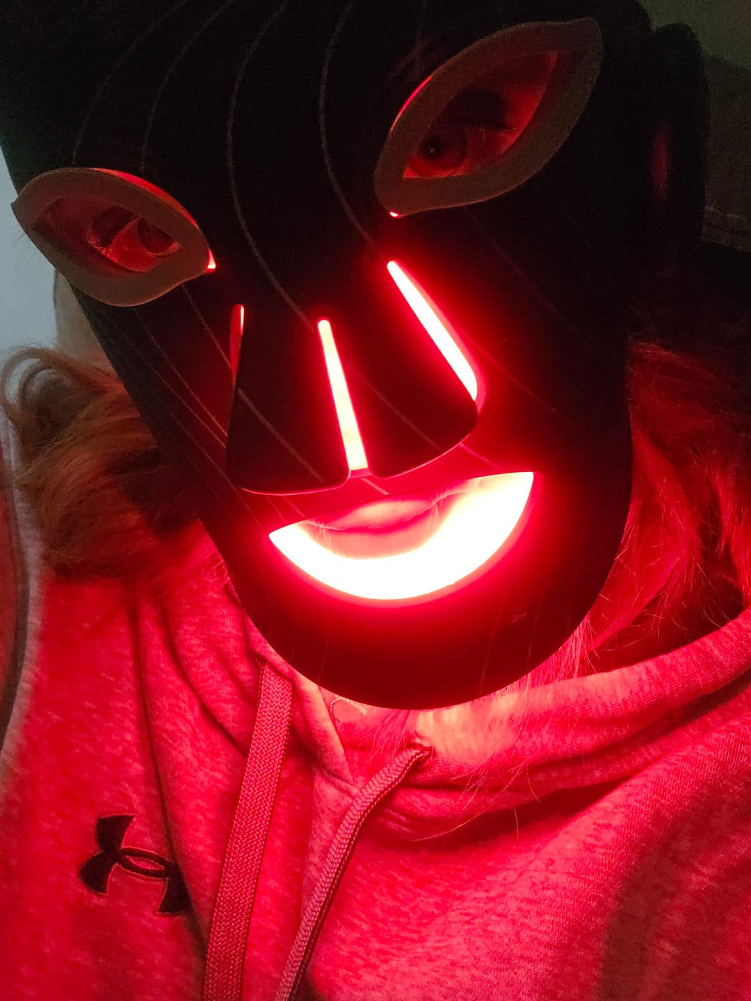 Customer photo review of INIA GLOW Wireless Red Light Therapy Mask