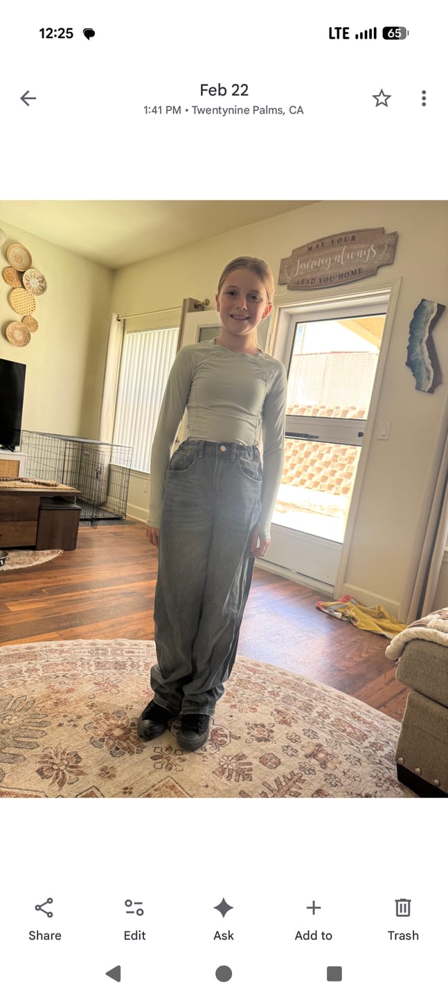 Customer photo review of W4232 - Motion Long Sleeve Top