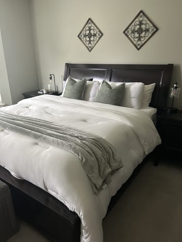 Customer photo review of MarshMellow Comforter