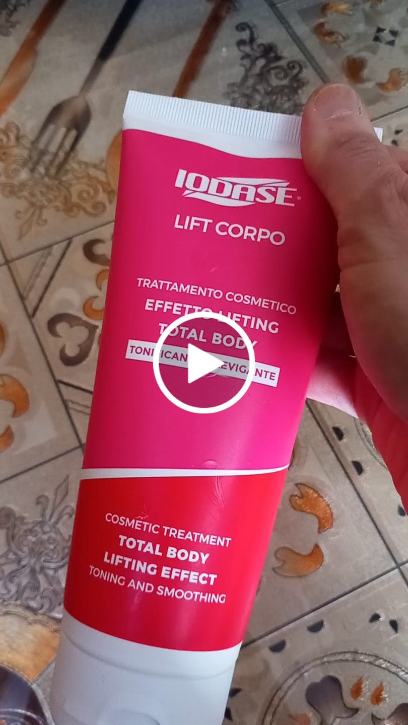 Customer video review of Crema lifting corpo
