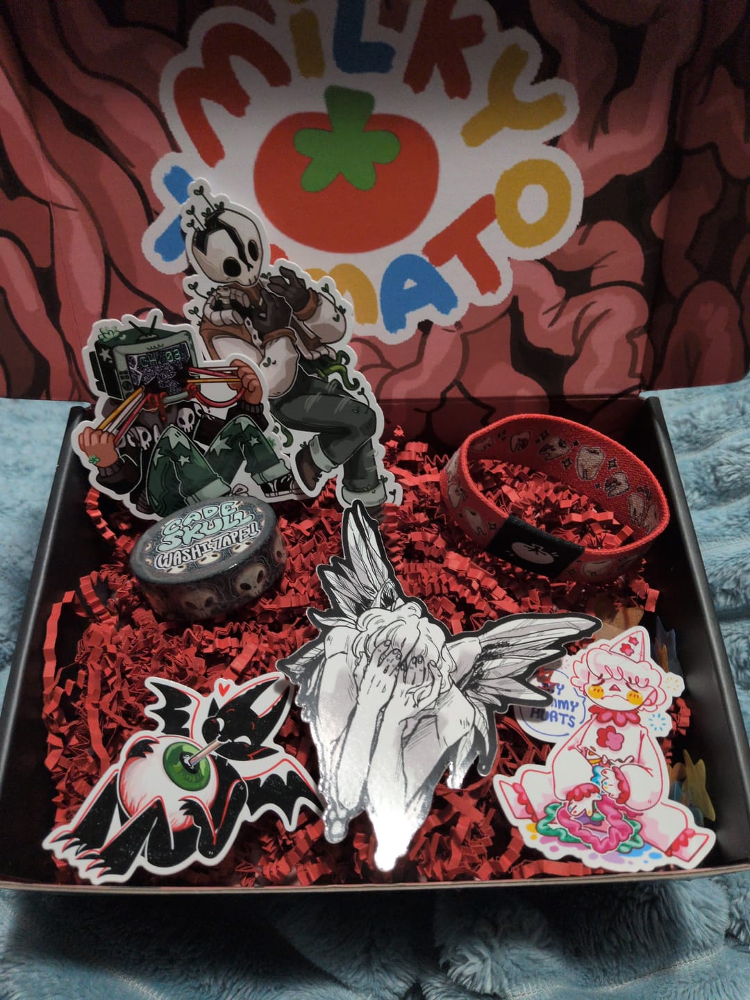 Customer photo review of Creepy Mystery Gift Box