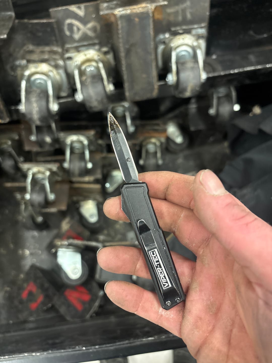 Customer photo review of VT Mini Black Ice OTF
