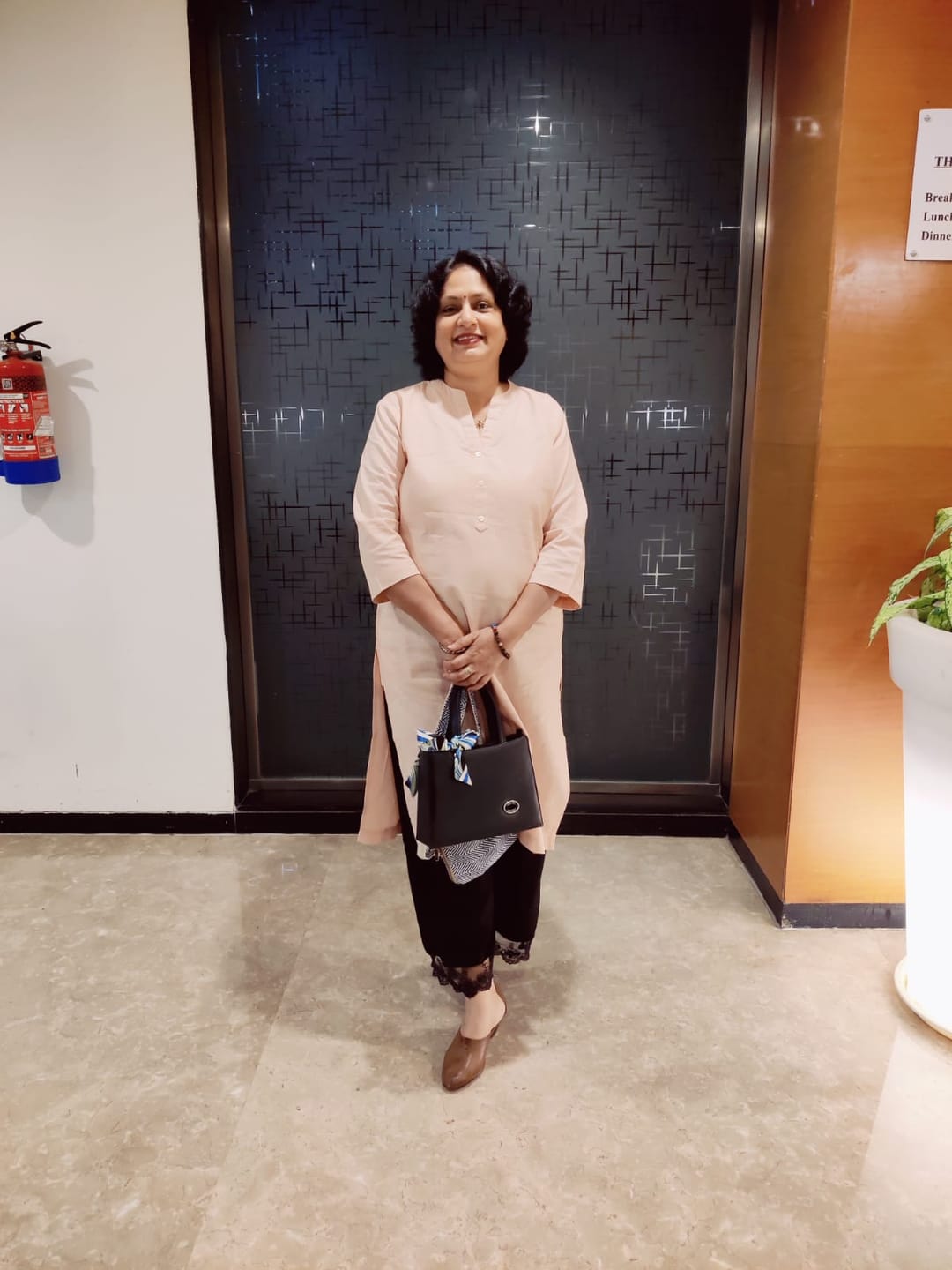 Customer photo review of Women Salmon Pink Airy Linen Long Kurta