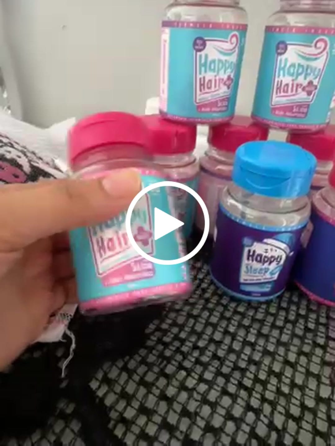 Customer video review of Happy Hair 3 Potes + 2 Potes Grátis + 1 Pote de Melatonina + 1 Pote de Colágeno (Total 7 Potes)