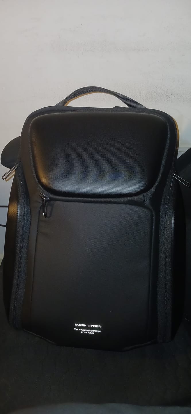 Customer photo review of Polycom: Plan Your Day Comfortably With a Versatile Backpack