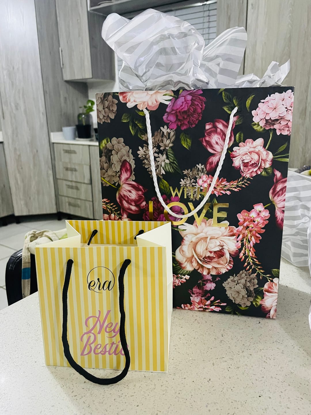 Customer photo review of Yellow Era Gift Bag