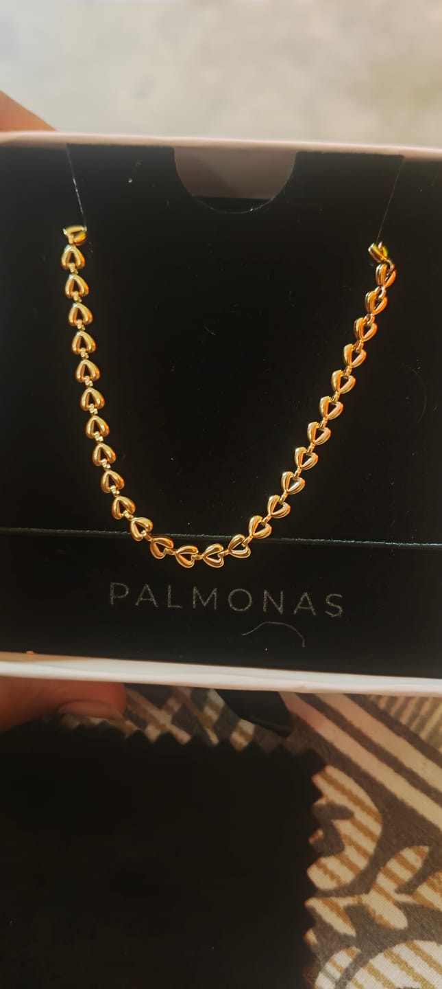 Customer photo review of Heart Link Chain Necklace