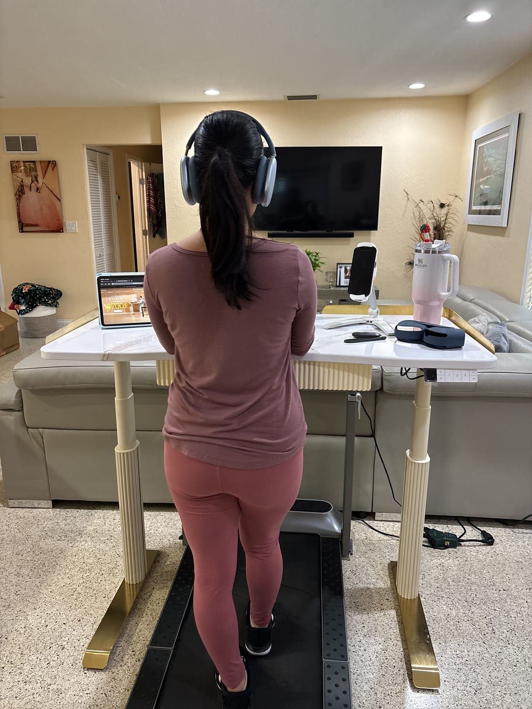 Customer photo review of Estand Electric Adjustable Standing Desk & Fluted Desk with Drawers
