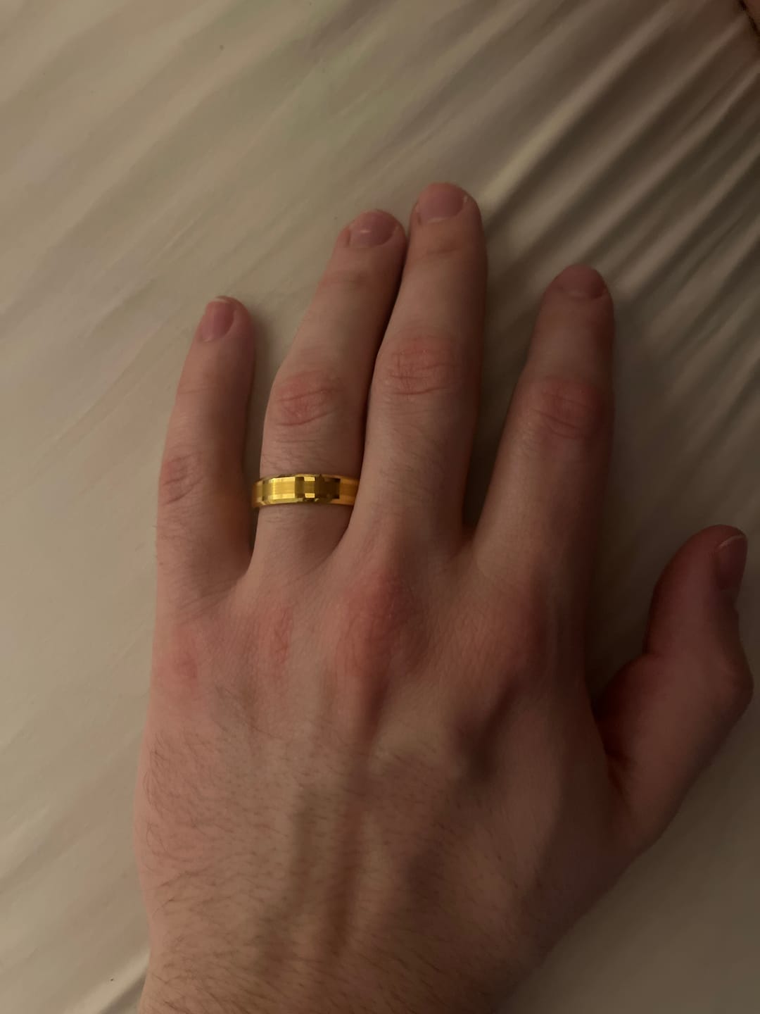 Customer photo review of Gold Brushed 6mm Wonder Ring
