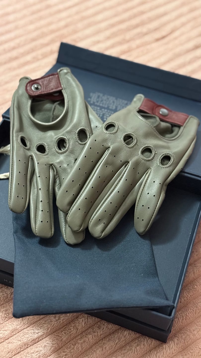 Customer photo review of Deri Sürücü Eldiveni Gri