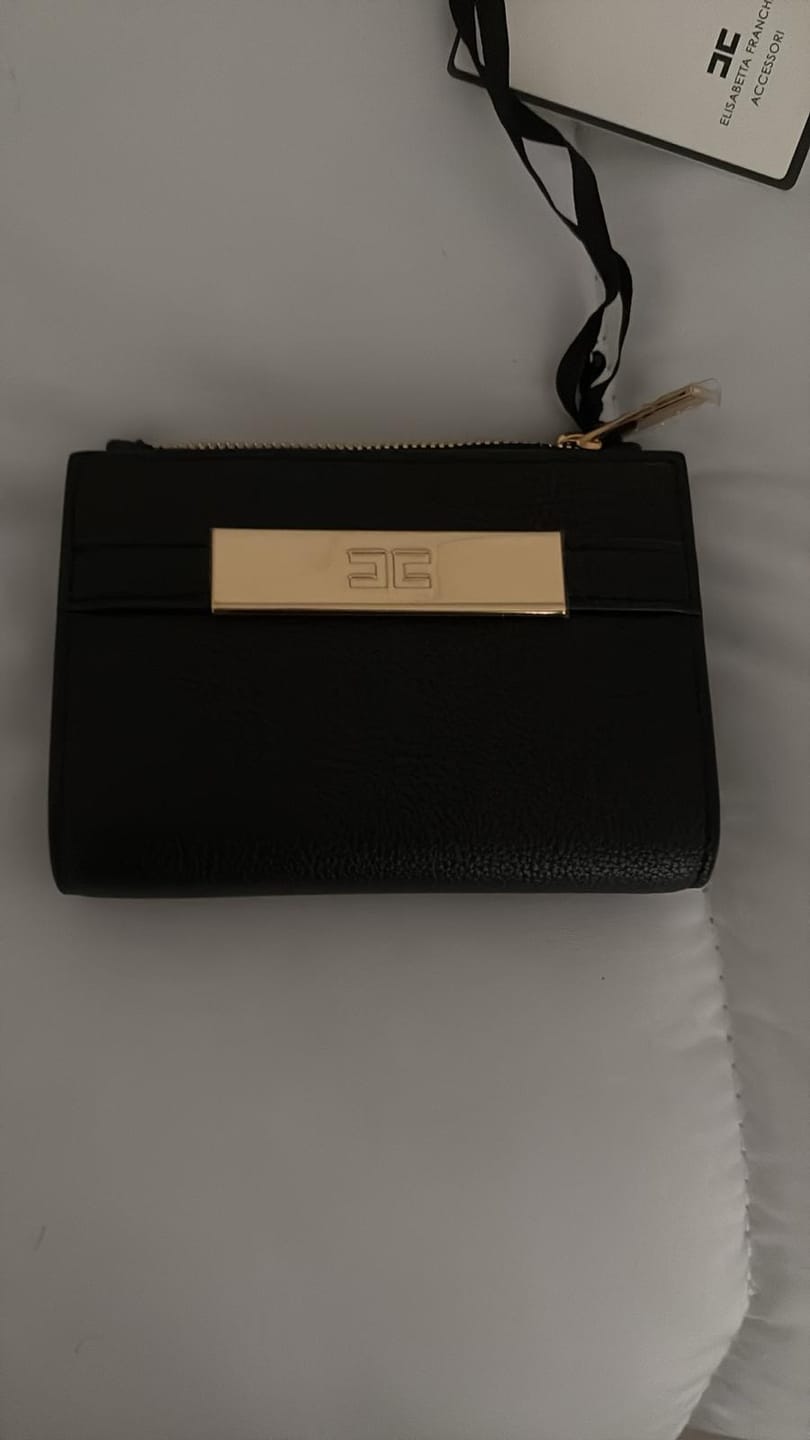 Customer photo review of Portafogli con placca logo Nero