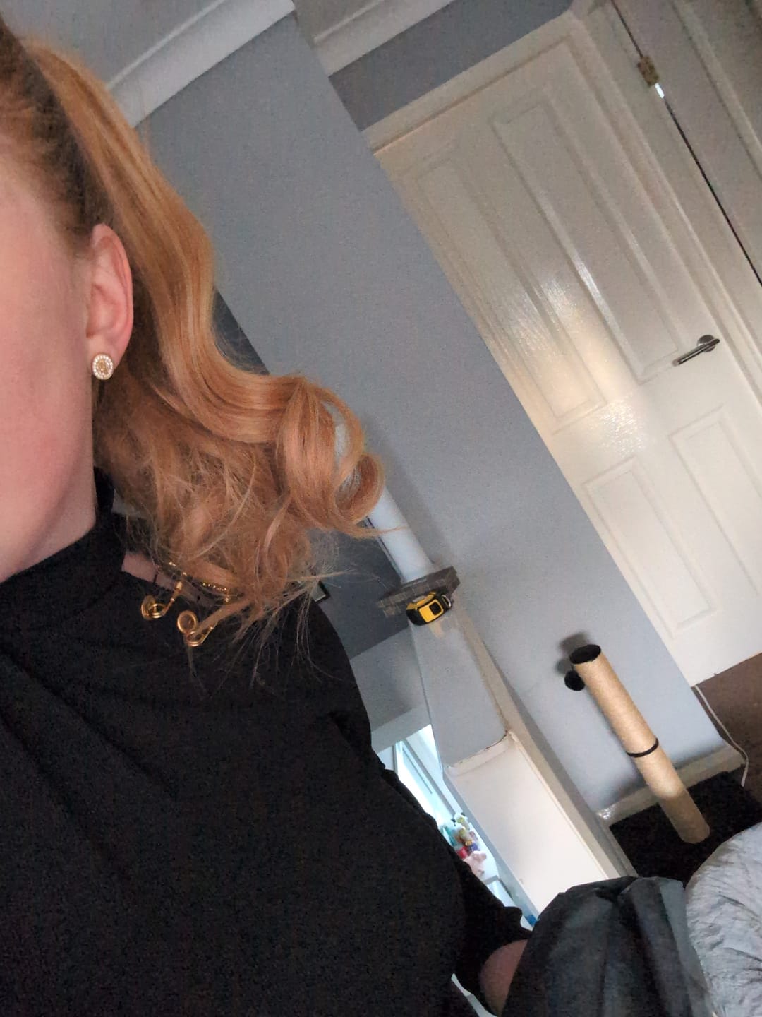 Customer photo review of Stranded Medium Wand Wave Clip-in Ponytail - Colour #27 Honeysuckle