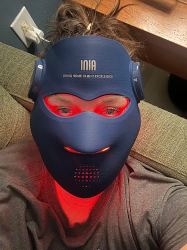 Customer photo review of INIA GLOW 4D 940nm Dual NIR Wireless LED Mask