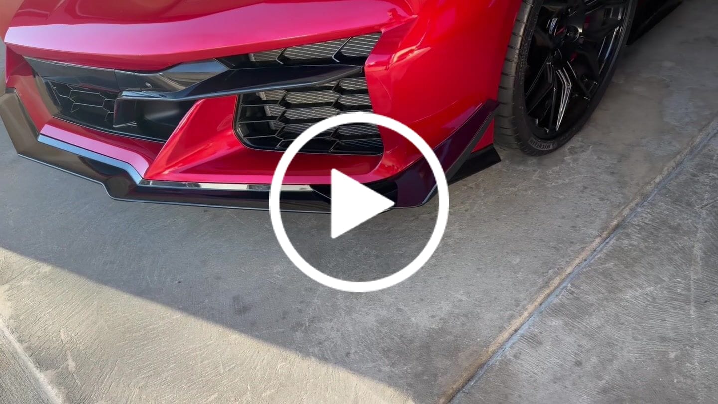 Customer video review of Corvette C8 Z06 / E-Ray DRY CARBON FIBER Front Splitter [Z07 Package]