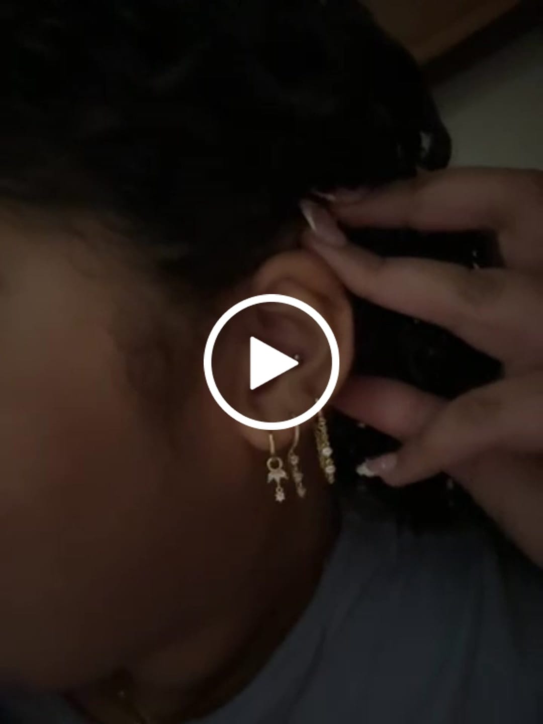 Customer video review of Snowflake Huggies