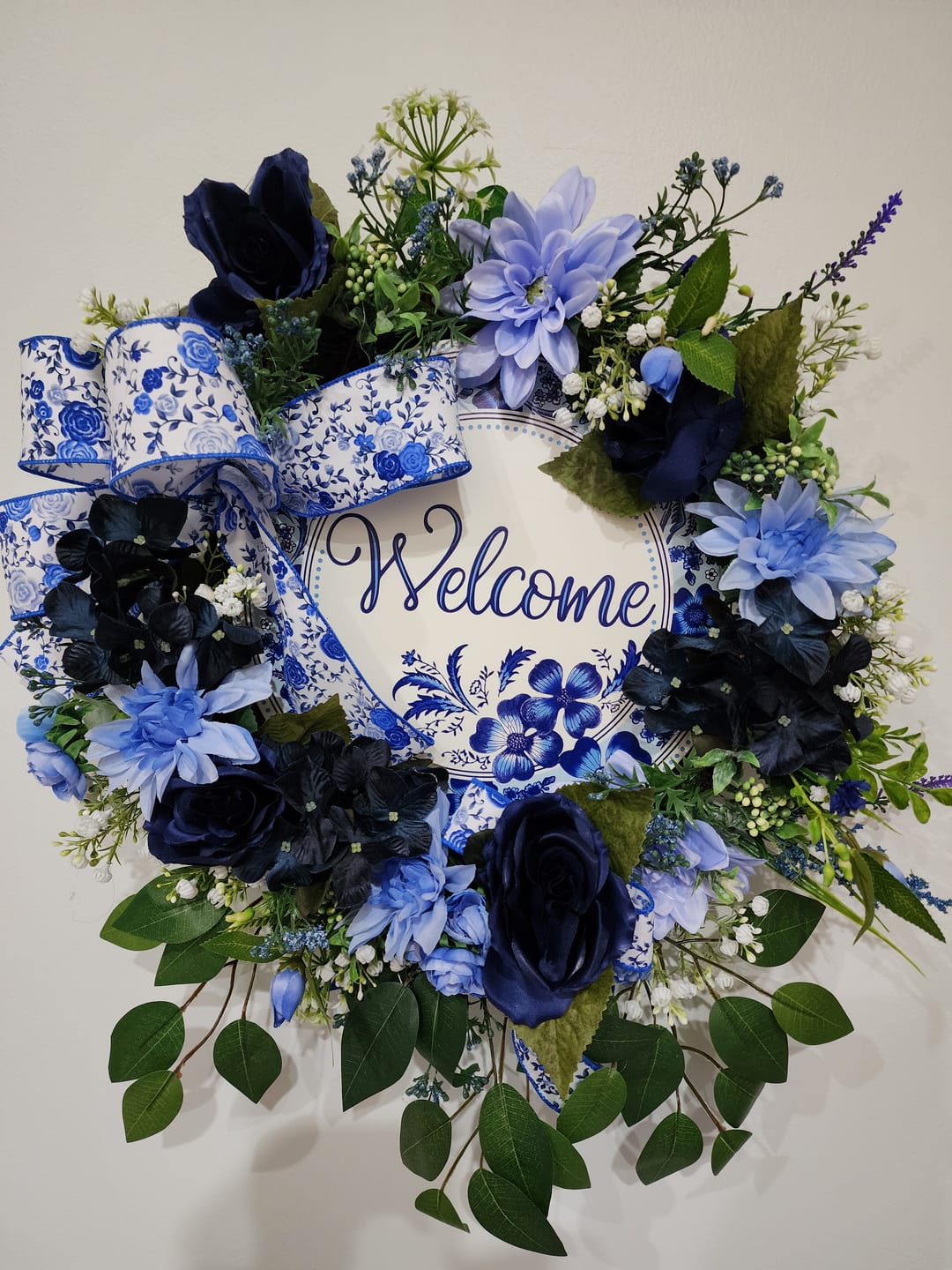 Customer photo review of 16" Round Grapevine Wreath - DECOE-035