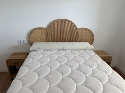 Customer photo review of BODO - Tête de lit 160 en bois massif et rotin naturel
