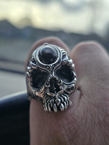 Customer photo review of Skull Black Star Sapphire