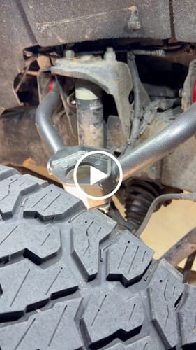 Customer video review of Upper Control Arms for 2011-2019 Silverado Sierra 2500HD 3500HD 2-4" LIFT KSP