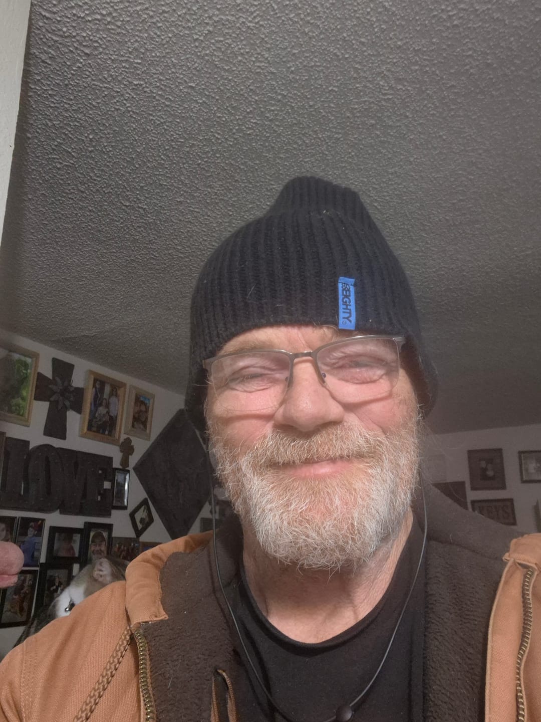 Customer photo review of 80eighty® Onyx Beanie