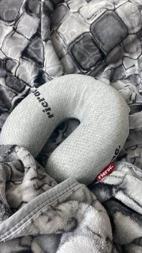 Customer photo review of Rido- Neck Travel Pillow