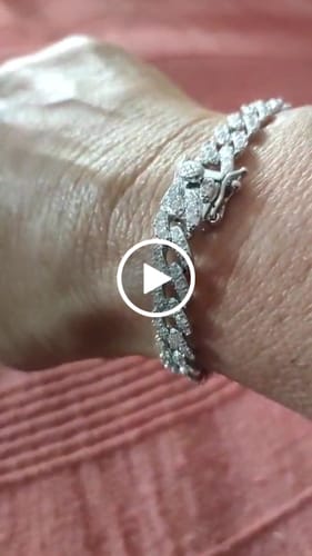 Customer video review of BRACCIALE GRUMETTA CON ZIRCONI